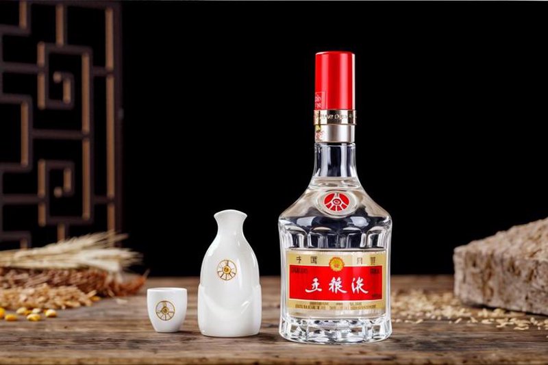 白酒：醇香背后的文化与品味